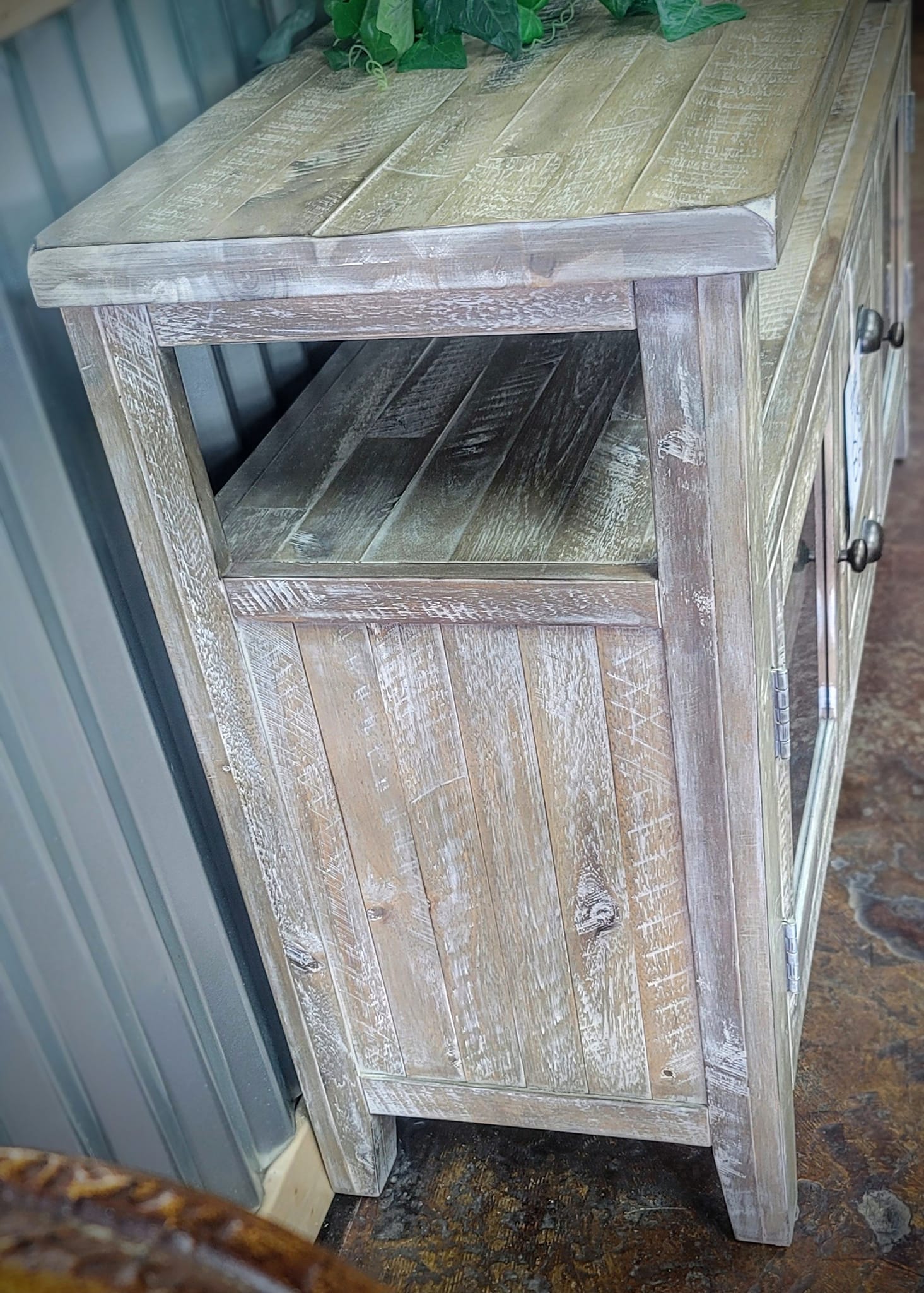Jofran Artisans entertainment / console storage