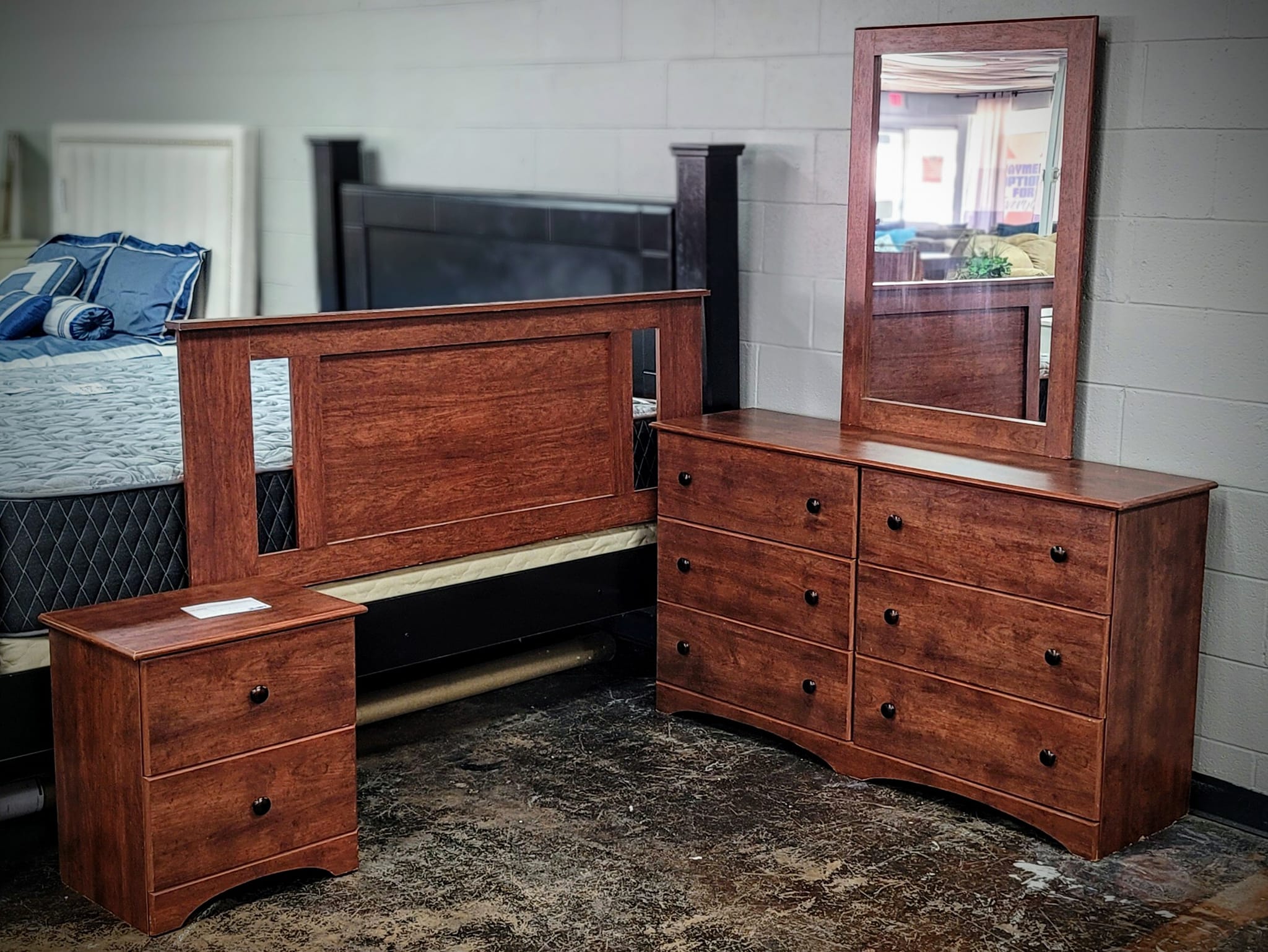 Perdue woodworks cinnamon fruitwood 4pc bedroom Set