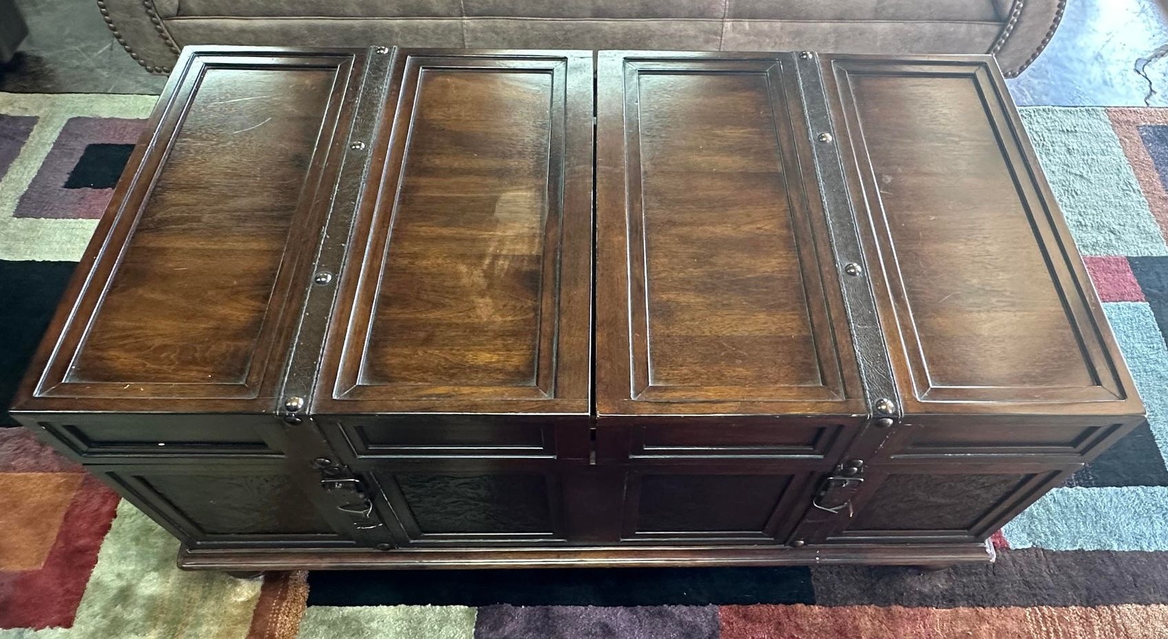 Alshely McKenna Coffee table with storage