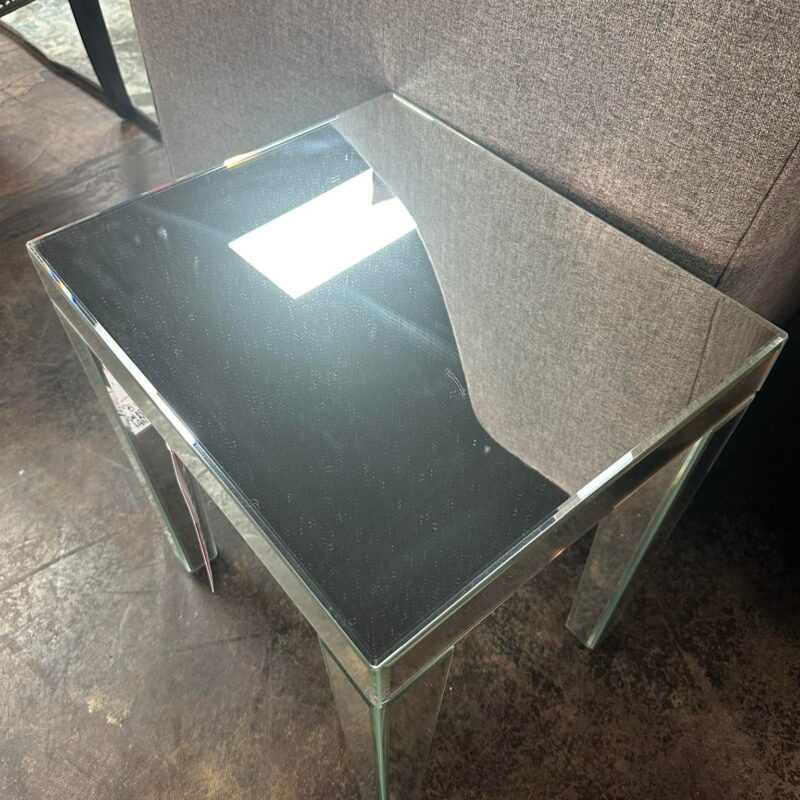 Mirrored End Table 15"x18"