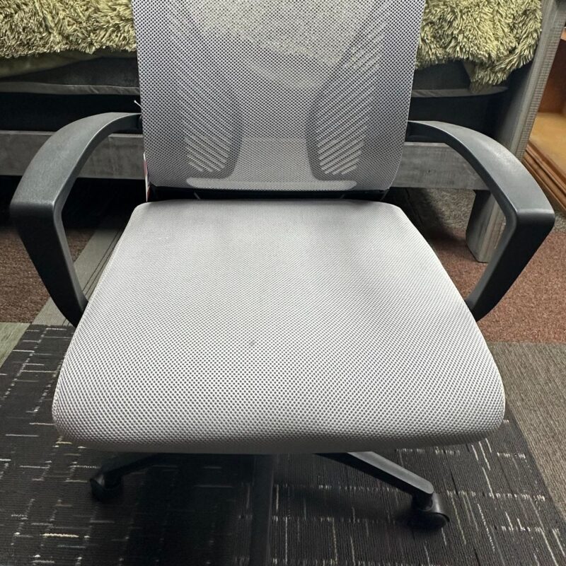 White adjustable office chair