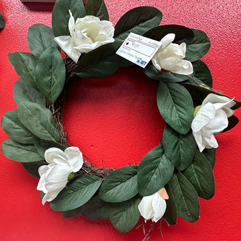 Wreath w Magnolia Flower